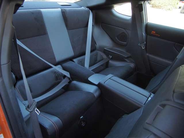 ＧＲ８６ ＲＺ　１０周年限定車　フロア６速ＭＴ　チャージスピードフルエアロ　ＨＫＳ車高調　ＳＫＩＤＲＡＣＩＮＧアーム／ロッド　１７インチＡＷ（ＲＡＹＳグラムライツ５７ＣＡ）・ＡＰＥＸマフラー（8枚目）