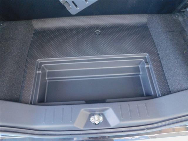 タンク カスタムＧ－Ｔ　スマキ－　地上デジタル　アルミホイル　踏み間違い防止装置　両側電動ドア　ＬＥＤヘッドライト　クルコン　リアカメラ　横滑り防止装置　ＥＴＣ　ウォークスルー　キーレス　ドライブレコーダー　ＴＶナビ　ＤＶＤ（11枚目）