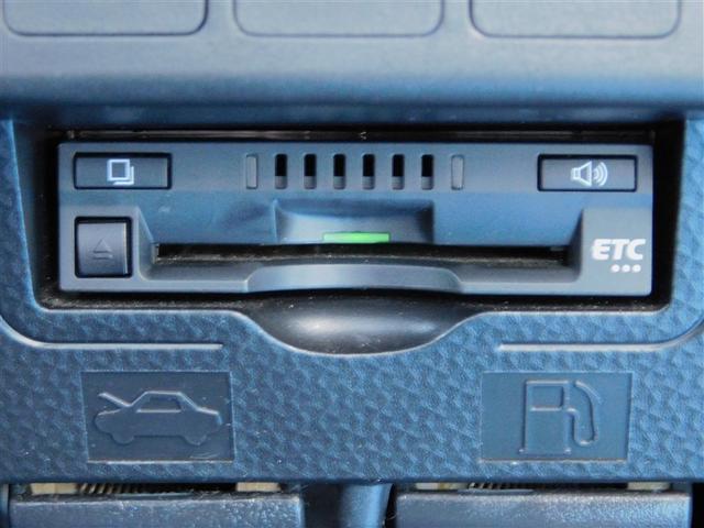 タンク カスタムＧ－Ｔ　スマキ－　地上デジタル　アルミホイル　踏み間違い防止装置　両側電動ドア　ＬＥＤヘッドライト　クルコン　リアカメラ　横滑り防止装置　ＥＴＣ　ウォークスルー　キーレス　ドライブレコーダー　ＴＶナビ　ＤＶＤ（18枚目）