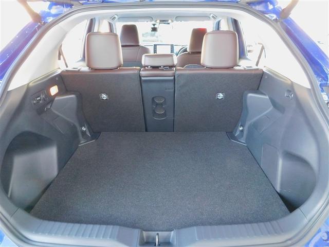 ヤリスクロス ハイブリッドZ クルーズC 横滑防止装置 リアカメラ LEDライト 点検記録簿 盗難防止装置 電動シート ドライブレコーダー AW キーレス スマートキー ABS 4WD ETC AC100V エアバッグ エアコン(9枚目)