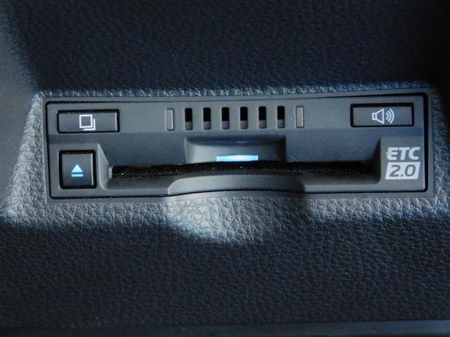 ヤリスクロス ハイブリッドZ クルーズC 横滑防止装置 リアカメラ LEDライト 点検記録簿 盗難防止装置 電動シート ドライブレコーダー AW キーレス スマートキー ABS 4WD ETC AC100V エアバッグ エアコン(23枚目)