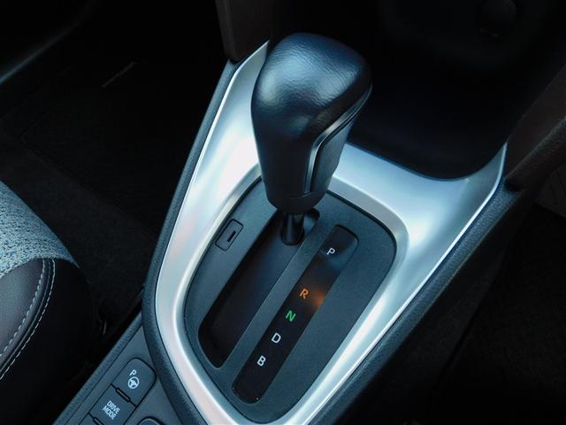 ヤリスクロス ハイブリッドZ クルーズC 横滑防止装置 リアカメラ LEDライト 点検記録簿 盗難防止装置 電動シート ドライブレコーダー AW キーレス スマートキー ABS 4WD ETC AC100V エアバッグ エアコン(25枚目)