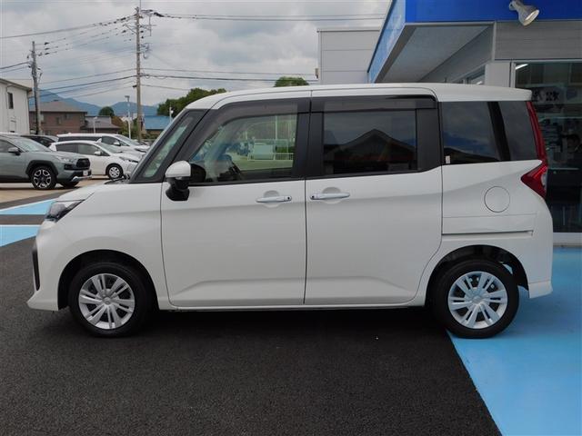 乗り降りに便利な両側電動スライドドア付き