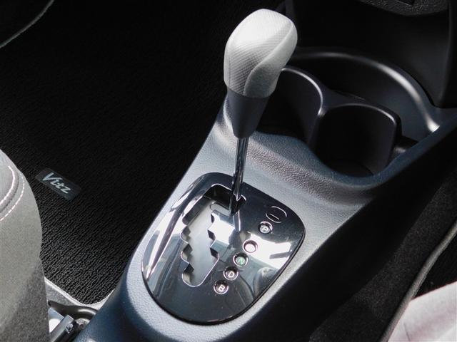 ヴィッツ ハイブリッドＦ　セーフティーエディションＩＩ　衝突軽減　エアバッグ　スマートキ　ＥＳＣ　オートエアコン　ミュージックプレイヤー接続可　盗難防止装置　ドライブレコーダー　ＡＢＳ　ＬＥＤヘッドライト　キーレス　メモリーナビ（17枚目）