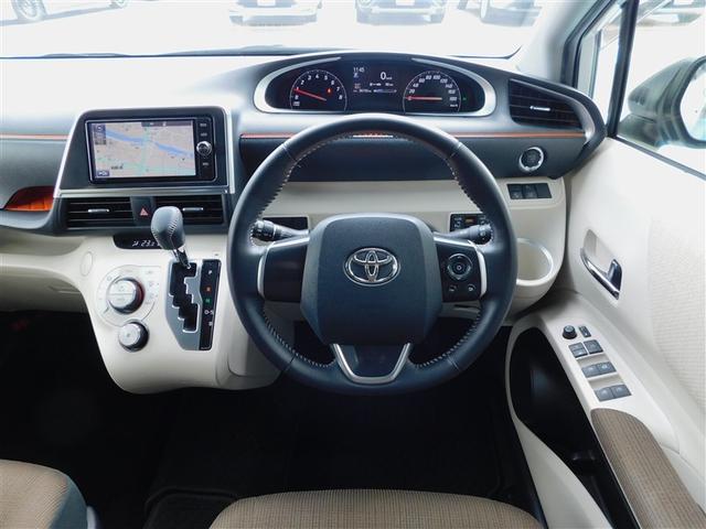 シエンタ G ナビ・TV スマートキープッシュスタート アイドリングS リアカメラ 地デジフルセグ 定期点検記録簿 フルオートエアコン パワーウィンド ETC 運転席エアバック パワステ キーフリーシステム ABS(4枚目)