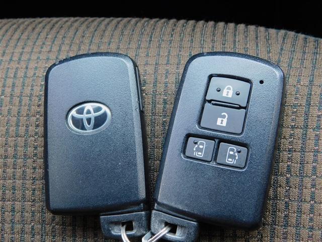 シエンタ G ナビ・TV スマートキープッシュスタート アイドリングS リアカメラ 地デジフルセグ 定期点検記録簿 フルオートエアコン パワーウィンド ETC 運転席エアバック パワステ キーフリーシステム ABS(21枚目)