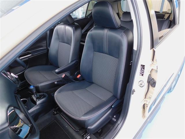 アクア クロスオーバー　メディアプレイヤー接続　Ｂカメラ　イモビライザー　ナビＴＶ　エアコン　ＬＥＤ　ＥＳＣ　アルミホイール　キーフリー　ワンセグ　ＥＴＣ　パワーステアリング　パワーウィンドウ　メモリーナビ　ＡＢＳ（12枚目）