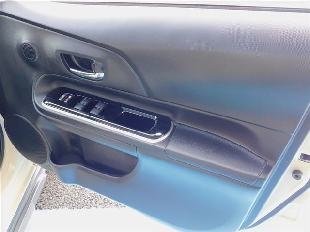 アクア クロスオーバー　メディアプレイヤー接続　Ｂカメラ　イモビライザー　ナビＴＶ　エアコン　ＬＥＤ　ＥＳＣ　アルミホイール　キーフリー　ワンセグ　ＥＴＣ　パワーステアリング　パワーウィンドウ　メモリーナビ　ＡＢＳ（28枚目）