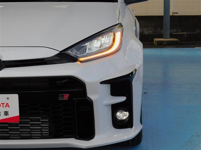 ＧＲヤリス ＲＺ　ハイパフォーマンス　１オーナ　Ｉストップ　ＬＥＤヘッド　盗難防止システム　バックガイドモニター　ＡＷＤ　フルオートエアコン　横滑り防止装置付き　アクティブクルーズコントロール　スマートキ－　ミュージックプレイヤー接続可（32枚目）
