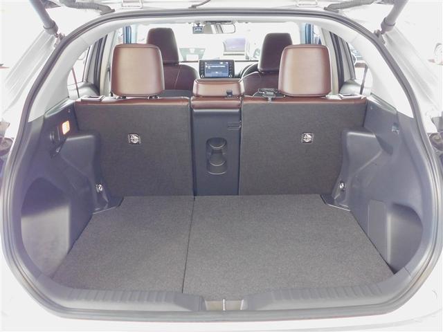 ヤリスクロス ハイブリッドＺ　インテリジェントキー　アルミホイル　ＬＥＤライト　１オ－ナ－　リアカメラ　クルーズコントロール　整備記録簿　横滑り防止システム　ＴＶ　電動シ－ト　パワステ　オートエアコン　キーフリー　イモビライザ（10枚目）