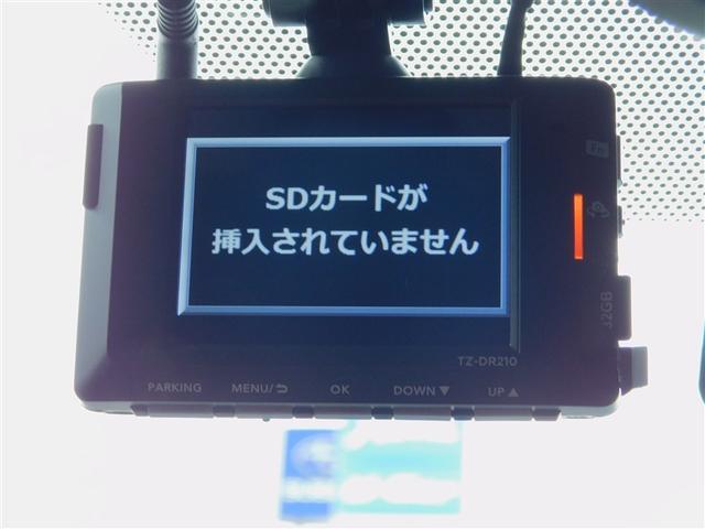 ヤリスクロス ハイブリッドＺ　インテリジェントキー　アルミホイル　ＬＥＤライト　１オ－ナ－　リアカメラ　クルーズコントロール　整備記録簿　横滑り防止システム　ＴＶ　電動シ－ト　パワステ　オートエアコン　キーフリー　イモビライザ（19枚目）