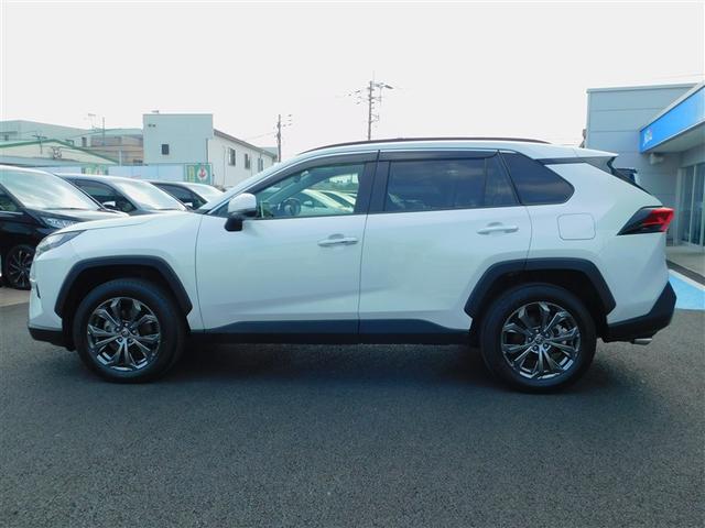 ＲＡＶ４ ハイブリッドＧ　試乗車　ドラレコ付き　盗難防止　ＡＣ１００　ＬＥＤランプ　点検記録簿　スマートキー＆プッシュスタート　オートエアコン　４ＷＤ車　メディアプレイヤー接続　横滑防止　運転席パワーシート　ＡＷ　エアバッグ（3枚目）