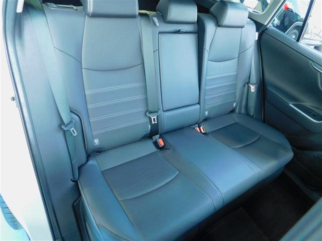 ＲＡＶ４ ハイブリッドＧ　試乗車　ドラレコ付き　盗難防止　ＡＣ１００　ＬＥＤランプ　点検記録簿　スマートキー＆プッシュスタート　オートエアコン　４ＷＤ車　メディアプレイヤー接続　横滑防止　運転席パワーシート　ＡＷ　エアバッグ（8枚目）