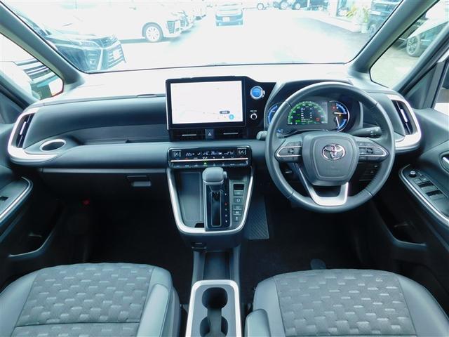 ヴォクシー ハイブリッドS-Z 両側Pドア カーテンエアバック スマキ プリクラッシュセーフティシステム Wエアコン Rカメラ DVDプレーヤー 地デジ アルミ テレビ クルーズコントロール 横滑り防止機能 LEDランプ キーフリー(6枚目)