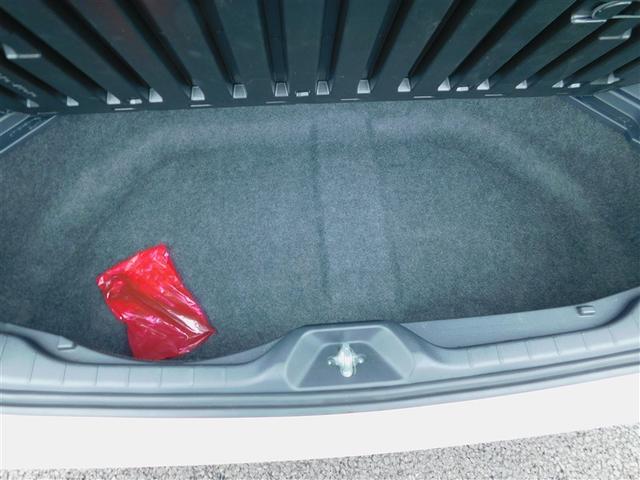 ヴォクシー ハイブリッドS-Z 両側Pドア カーテンエアバック スマキ プリクラッシュセーフティシステム Wエアコン Rカメラ DVDプレーヤー 地デジ アルミ テレビ クルーズコントロール 横滑り防止機能 LEDランプ キーフリー(13枚目)