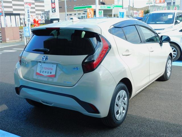 アクア Ｇ　スマ－トキ－　ＡＡＣ　Ｗエアバッグ　リヤカメラ　ドライブレコーダ　１００Ｖ　ＬＥＤヘッドライト　横滑り防止　クルコン　キーフリーシステム　ＥＴＣ　イモビライザー　ＰＷ　サイドエアバック　ＰＳ　ＡＢＳ（4枚目）