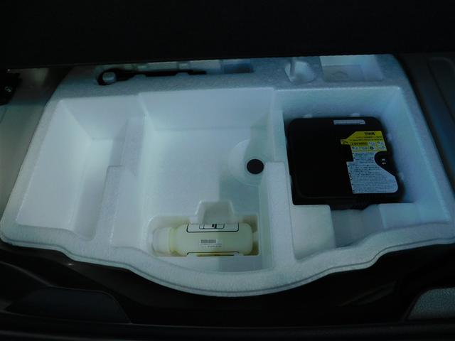 アクア Ｇ　スマ－トキ－　ＡＡＣ　Ｗエアバッグ　リヤカメラ　ドライブレコーダ　１００Ｖ　ＬＥＤヘッドライト　横滑り防止　クルコン　キーフリーシステム　ＥＴＣ　イモビライザー　ＰＷ　サイドエアバック　ＰＳ　ＡＢＳ（12枚目）