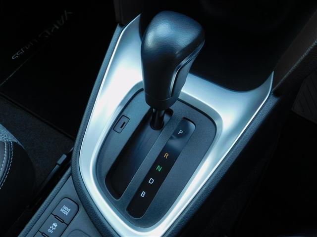 ヤリスクロス ハイブリッドＺ　スマ－トキ－　バックモニタ　運転席助手席エアバッグ　ＬＥＤヘットライト　クルコン　アルミ　ＥＳＣ　ＥＴＣ車載器　フルオートエアコン　パワーウィンドウ　Ｐシート　イモビ　キーレススタート　エアバッグ（22枚目）