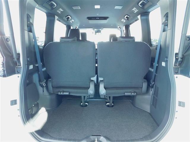 ヴォクシー ハイブリッドＳ－Ｚ　誤発進抑制　インテリジェントキー　テレビ　地上デジタル　アクティブクルーズコントロール　エアバッグ　ＤＶＤ再生機能　ＡＢＳ　１００Ｖ充電　キーレス　リアカメラ　ＰＳ　パワーウィンドウ　整備記録簿（11枚目）