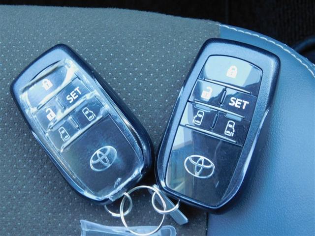 シエンタ ハイブリッド　ファンベースＧ　クエロ　衝突軽減ブレーキ　リアカメラ　両側パワースライドドア　ＬＥＤヘッドライト　スマートキー　キーフリー　点検記録簿　フルセグＴＶ　ナビＴＶ　横滑り防止装置　クルコン　ミュージックプレイヤー接続可　エアコン（23枚目）