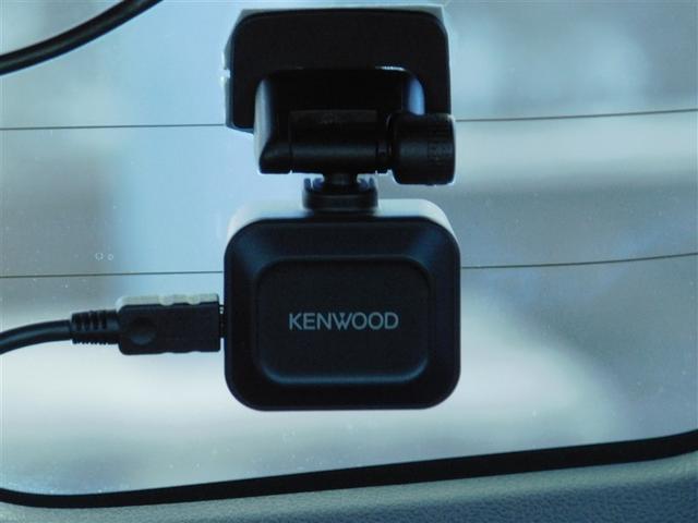 �����J����