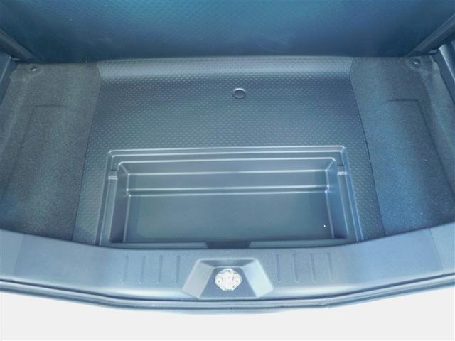 �������[