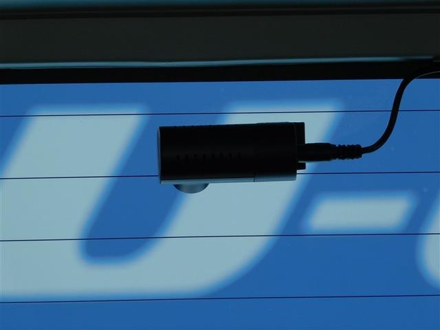 �����J����