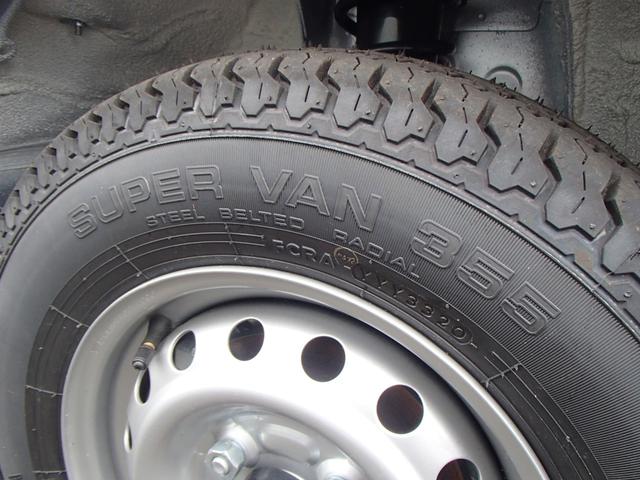 スタンダード 4WD 届出済未使用車 禁煙車 5速マニュアル エアコン パワステ 三方開(15枚目)