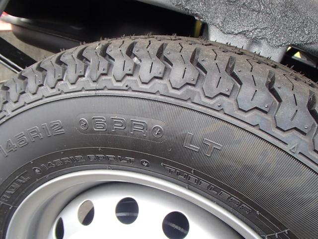 スタンダード 4WD 届出済未使用車 禁煙車 5速マニュアル エアコン パワステ 三方開(17枚目)