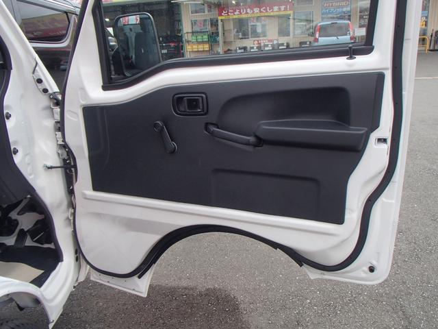 スタンダードSAIIIt 4WD 届出済未使用車 禁煙車 5速マニュアル エアコン パワステ 衝突被害軽減ブレーキ 三方開(20枚目)