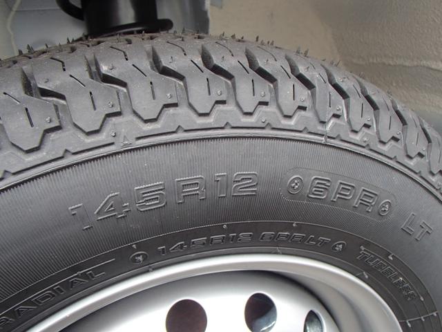 スタンダードSAIIIt 4WD 届出済未使用車 禁煙車 衝突被害軽減ブレーキ 5速マニュアル エアコン パワステ 三方開(11枚目)