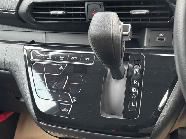 デイズ ハイウェイスター　Ｘ　バックカメラ　ナビ　クリアランスソナー　衝突被害軽減システム　オートライト　ＬＥＤヘッドランプ　スマートキー　アイドリングストップ　電動格納ミラー　ベンチシート　ＣＶＴ　盗難防止システム　ＡＢＳ（5枚目）