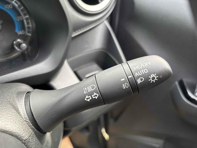 デイズ ハイウェイスター　Ｘ　バックカメラ　ナビ　クリアランスソナー　衝突被害軽減システム　オートライト　ＬＥＤヘッドランプ　スマートキー　アイドリングストップ　電動格納ミラー　ベンチシート　ＣＶＴ　盗難防止システム　ＡＢＳ（7枚目）