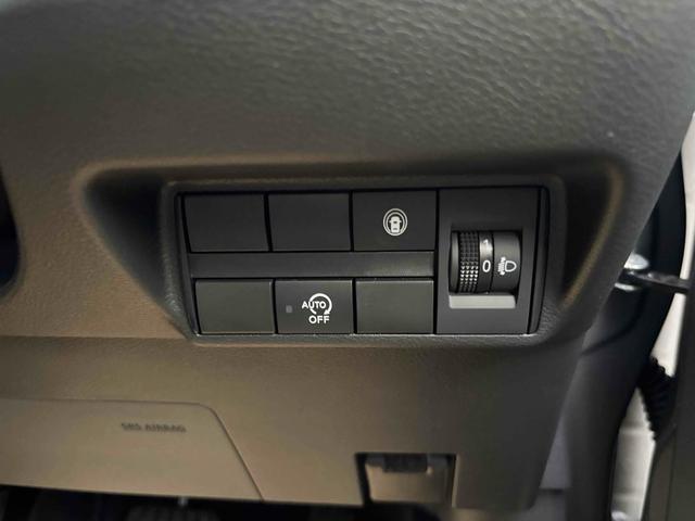 デイズ ハイウェイスター　Ｘ　バックカメラ　ナビ　クリアランスソナー　衝突被害軽減システム　オートライト　ＬＥＤヘッドランプ　スマートキー　アイドリングストップ　電動格納ミラー　ベンチシート　ＣＶＴ　盗難防止システム　ＡＢＳ（10枚目）