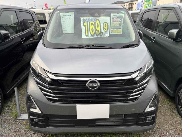 デイズ ハイウェイスター　Ｘ　バックカメラ　ナビ　クリアランスソナー　衝突被害軽減システム　オートライト　ＬＥＤヘッドランプ　スマートキー　アイドリングストップ　電動格納ミラー　ベンチシート　ＣＶＴ　盗難防止システム　ＡＢＳ（13枚目）