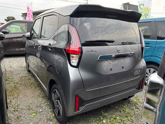 デイズ ハイウェイスター　Ｘ　バックカメラ　ナビ　クリアランスソナー　衝突被害軽減システム　オートライト　ＬＥＤヘッドランプ　スマートキー　アイドリングストップ　電動格納ミラー　ベンチシート　ＣＶＴ　盗難防止システム　ＡＢＳ（23枚目）