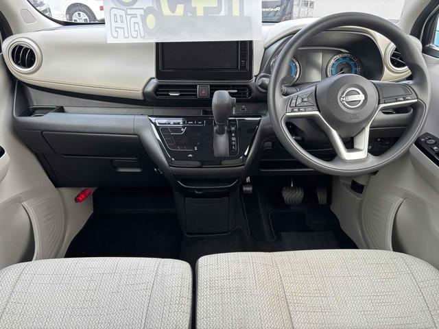 デイズ Ｘ　バックカメラ　クリアランスソナー　衝突被害軽減システム　オートライト　スマートキー　アイドリングストップ　電動格納ミラー　ベンチシート　ＣＶＴ　盗難防止システム　ＡＢＳ　ＥＳＣ　アルミホイール（2枚目）