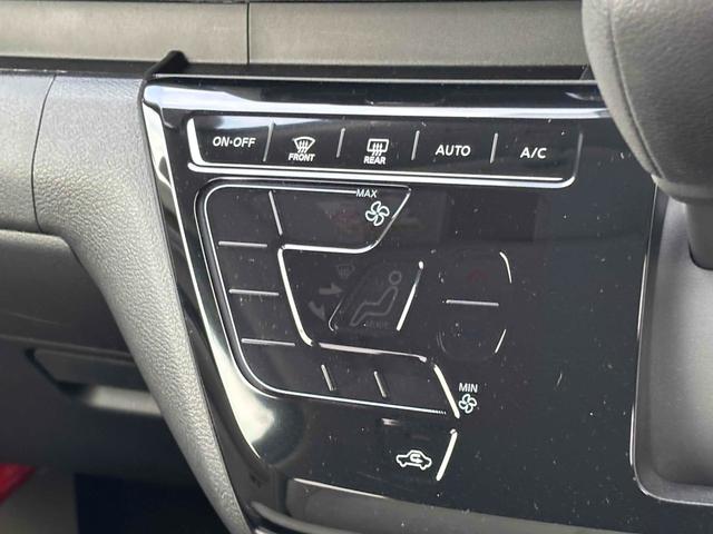 デイズ Ｘ　バックカメラ　クリアランスソナー　衝突被害軽減システム　オートライト　スマートキー　アイドリングストップ　電動格納ミラー　ベンチシート　ＣＶＴ　盗難防止システム　ＡＢＳ　ＥＳＣ　アルミホイール（5枚目）