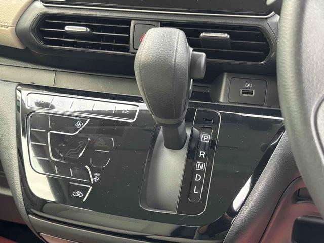 デイズ Ｘ　クリアランスソナー　衝突被害軽減システム　オートライト　スマートキー　アイドリングストップ　電動格納ミラー　ベンチシート　ＣＶＴ　盗難防止システム　ＡＢＳ　ＥＳＣ　アルミホイール　衝突安全ボディ（6枚目）