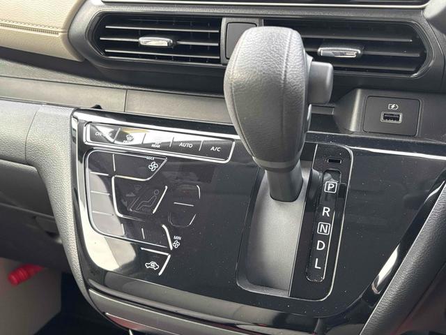 デイズ Ｘ　クリアランスソナー　衝突被害軽減システム　オートライト　スマートキー　アイドリングストップ　電動格納ミラー　ベンチシート　ＣＶＴ　盗難防止システム　ＡＢＳ　ＥＳＣ　アルミホイール　衝突安全ボディ（4枚目）