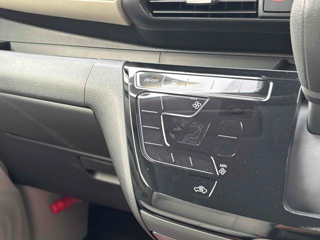 デイズ Ｘ　クリアランスソナー　衝突被害軽減システム　オートライト　スマートキー　アイドリングストップ　電動格納ミラー　ベンチシート　ＣＶＴ　盗難防止システム　ＡＢＳ　ＥＳＣ　アルミホイール　衝突安全ボディ（6枚目）