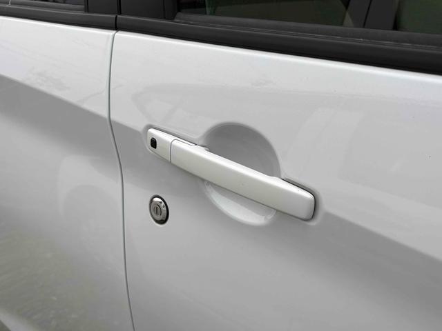 デイズ Ｘ　ドライブレコーダー　バックカメラ　クリアランスソナー　衝突被害軽減システム　オートライト　スマートキー　アイドリングストップ　電動格納ミラー　ベンチシート　ＣＶＴ　盗難防止システム　ＡＢＳ　ＥＳＣ（18枚目）