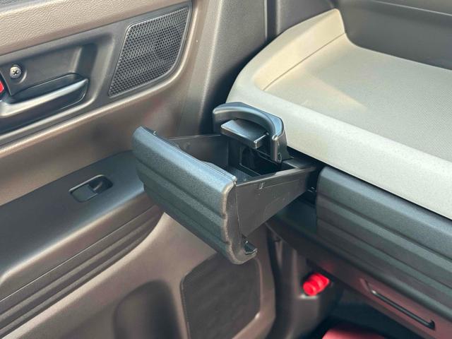 スペーシア ハイブリッドＧ　届け出済み未使用車　両側スライドドア　クリアランスソナー　衝突被害軽減システム　オートライト　ＬＥＤヘッドランプ　スマートキー　アイドリングストップ　電動格納ミラー　ベンチシート　ＣＶＴ（8枚目）