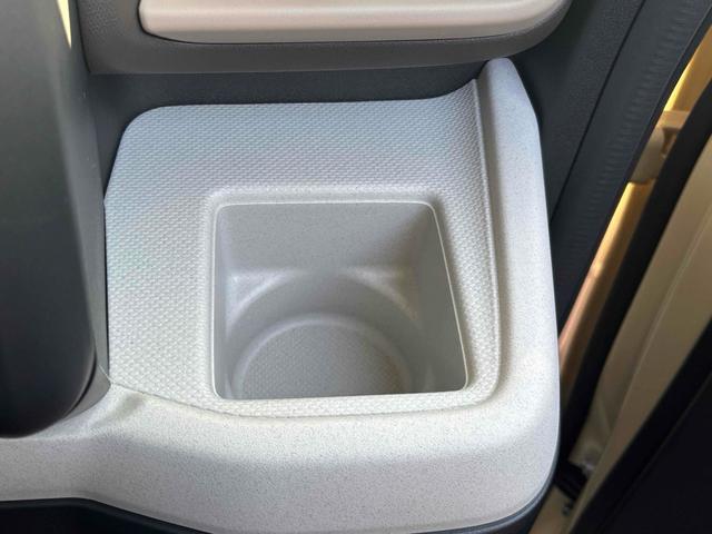 スペーシア ハイブリッドＧ　届け出済み未使用車　両側スライドドア　クリアランスソナー　衝突被害軽減システム　オートライト　ＬＥＤヘッドランプ　スマートキー　アイドリングストップ　電動格納ミラー　ベンチシート　ＣＶＴ（10枚目）