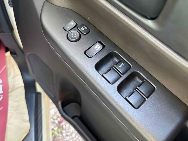 スペーシア ハイブリッドＧ　届け出済み未使用車　両側スライドドア　クリアランスソナー　衝突被害軽減システム　オートライト　ＬＥＤヘッドランプ　スマートキー　アイドリングストップ　電動格納ミラー　ベンチシート　ＣＶＴ（11枚目）