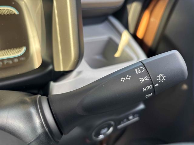 スペーシア ハイブリッドＸ　届け出済み未使用車　両側電動スライドドア　クリアランスソナー　衝突被害軽減システム　オートライト　ＬＥＤヘッドランプ　スマートキー　アイドリングストップ　電動格納ミラー　シートヒーター　ベンチシート（11枚目）