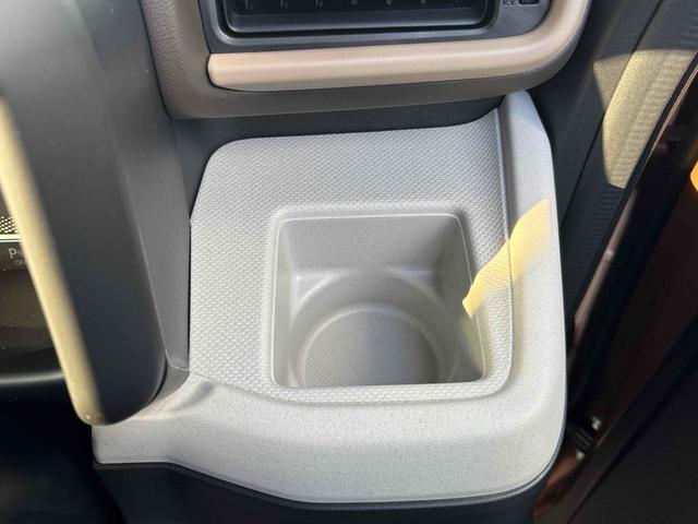 スペーシア ハイブリッドＸ　届け出済み未使用車　両側電動スライドドア　クリアランスソナー　衝突被害軽減システム　オートライト　ＬＥＤヘッドランプ　スマートキー　アイドリングストップ　電動格納ミラー　シートヒーター　ベンチシート（47枚目）