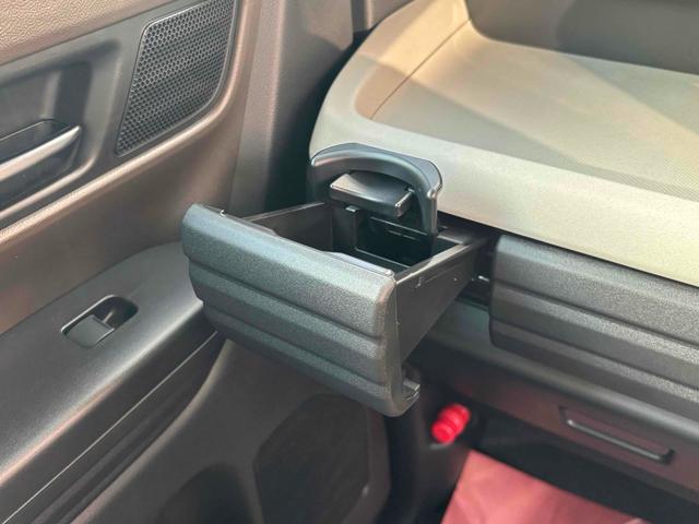 スペーシア ハイブリッドＸ　届け出済み未使用車　両側電動スライドドア　クリアランスソナー　衝突被害軽減システム　オートライト　ＬＥＤヘッドランプ　スマートキー　アイドリングストップ　電動格納ミラー　シートヒーター　ベンチシート（45枚目）