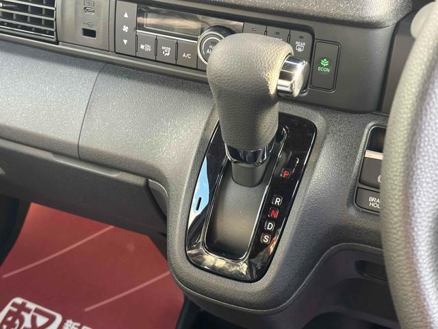 Ｎ－ＢＯＸカスタム ベースグレード　届け出済み未使用車　バックカメラ　両側電動スライドドア　クリアランスソナー　オートクルーズコントロール　レーンアシスト　衝突被害軽減システム　オートライト　ＬＥＤヘッドランプ　スマートキー（6枚目）