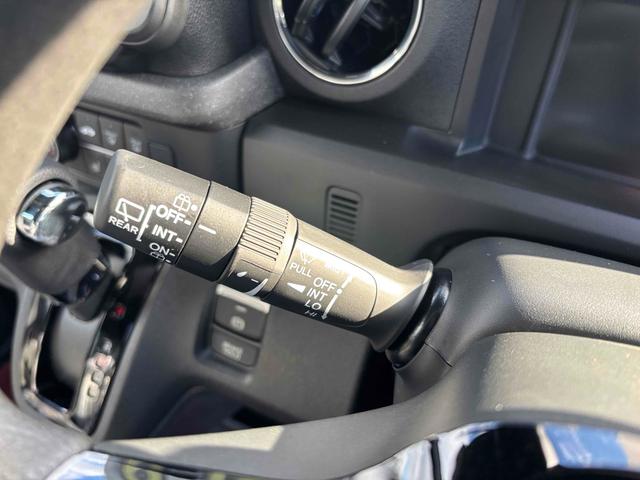 Ｎ－ＢＯＸカスタム ベースグレード　届け出済み未使用車　バックカメラ　両側電動スライドドア　クリアランスソナー　オートクルーズコントロール　レーンアシスト　衝突被害軽減システム　オートライト　ＬＥＤヘッドランプ　スマートキー（10枚目）